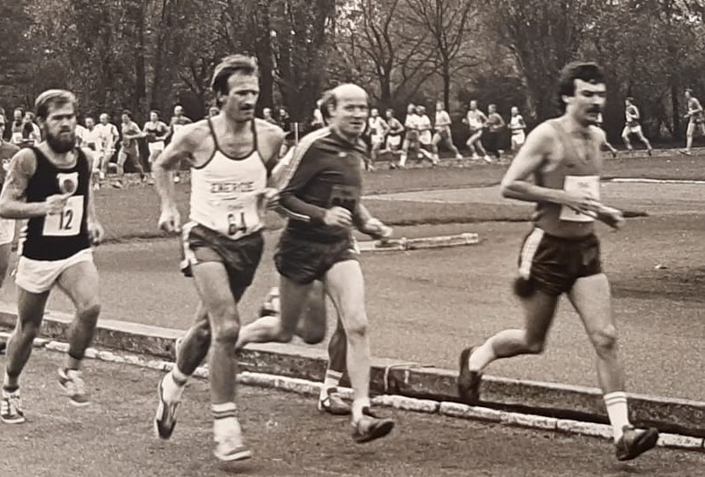 Cor Hartsema in 1977 tijdens de 10 Engelse Mijl van Rotterdam Cor Hartsema in 1977 tijdens de 10 Engelse Mijl van Rotterdam